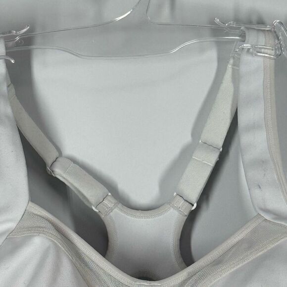 C23 -- Syrokan Womens Sport Bra A217 Stretch Underwire Racerback Size US/UK 36D - Picture 3 of 9